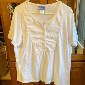 Koret XL White Boxy Top with Scalloped Detailing and Buttons Spring Office